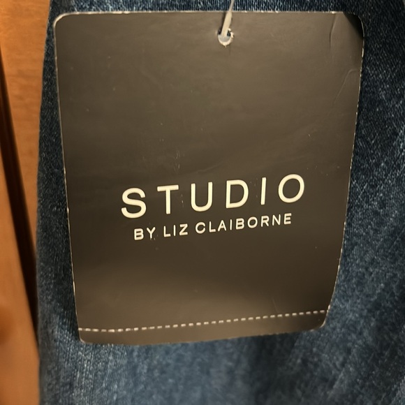 Cute Denim Shorts - Picture 3 of 3